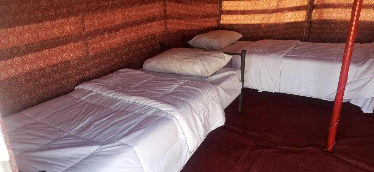 מלון Al Wāşil Bedouin Nights Camp מראה חיצוני תמונה