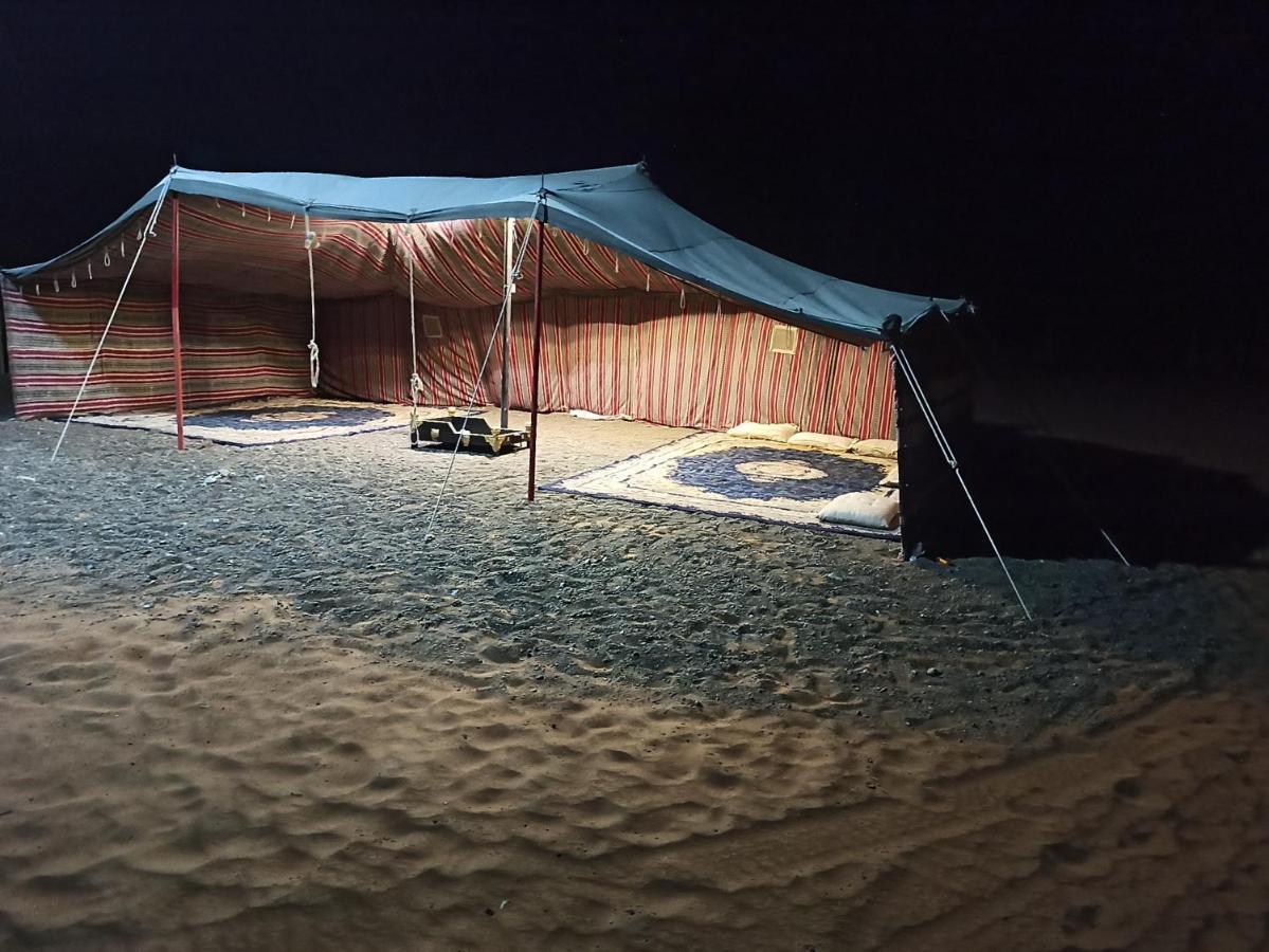 מלון Al Wāşil Bedouin Nights Camp מראה חיצוני תמונה